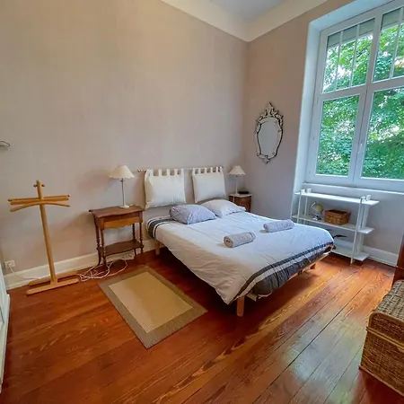 De Standing 200m² Apartment *