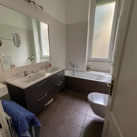 De Standing 200m² Apartment